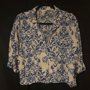 H&M White and Blue Floral Button Down Shirt